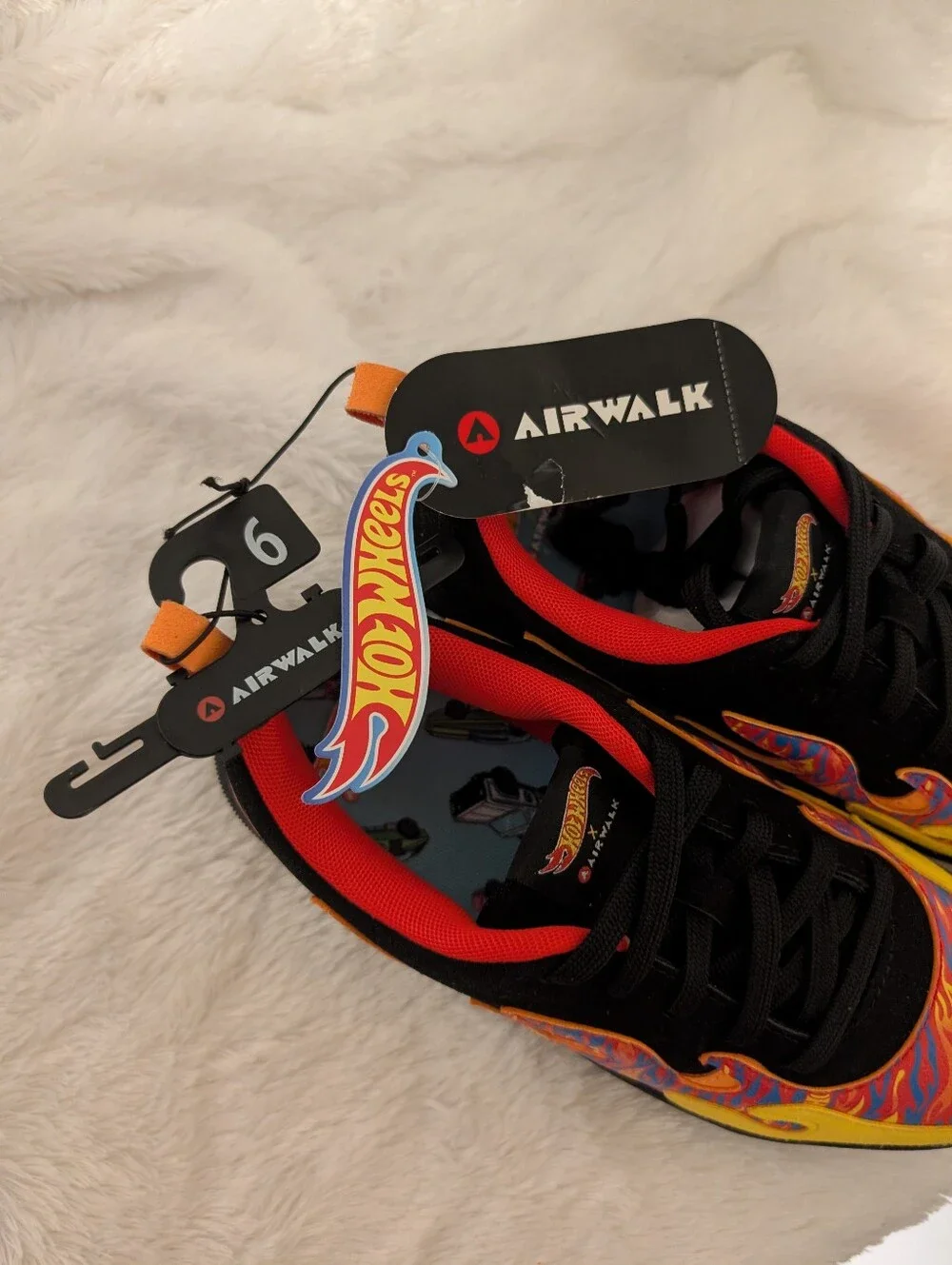 Airwalk Hot Wheels Black & Yellow Flame Sneakers Big Kids' 6: Classic 2.0